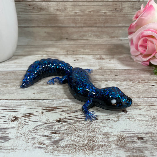 Blue Glitter Resin Lizard Figurine – Handmade Glitter Lizard Decor, Unique Shelf & End Table Accent