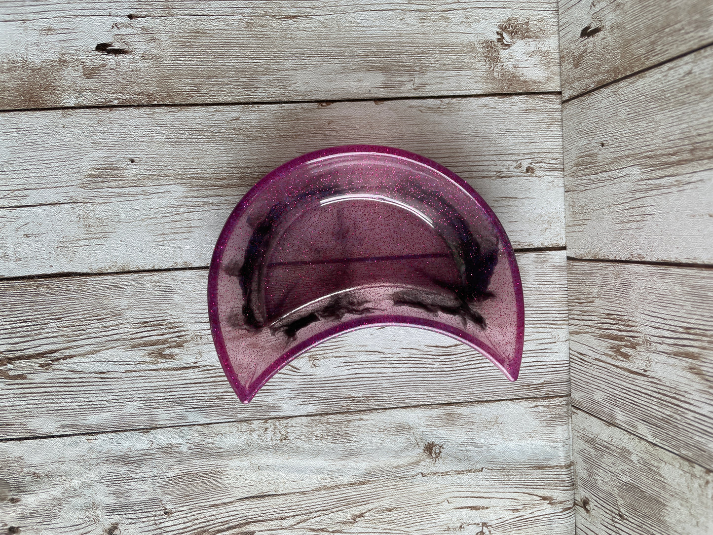 Purple & Black Crescent Moon Resin Dish – Handmade Celestial Trinket Dish, Vanity & End Table Decor (Copy)